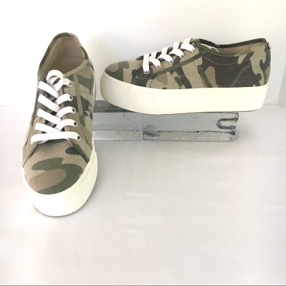 steve madden camo tennis shoes